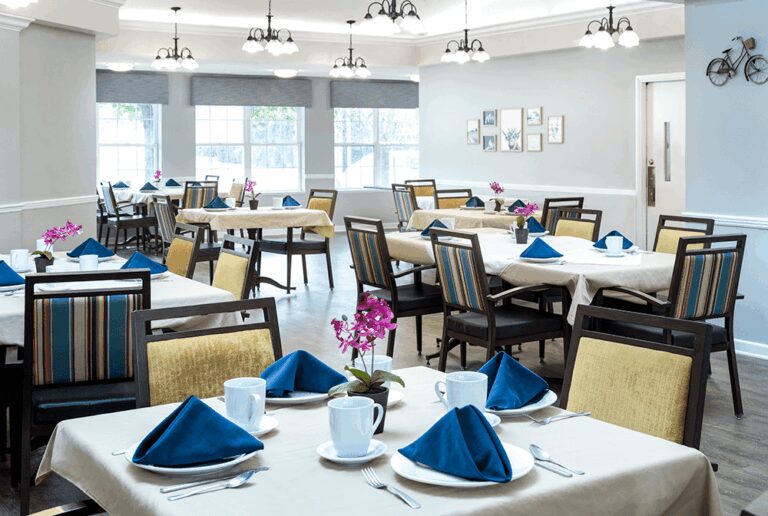 The Courtyard at Tiffin Dining